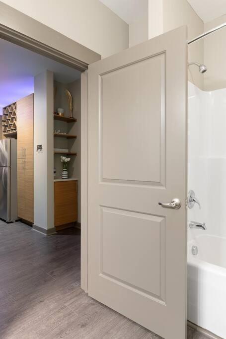 Apartamento Uptown, Pool, Wine, Restaurants, Bofa Stadium_307